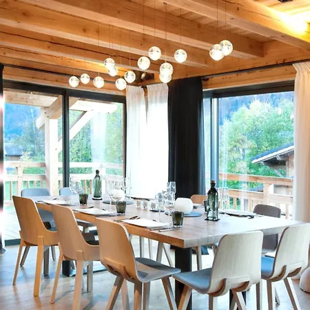 Spacieux A De 210 M² Avec Jacuzzi Et Jardin
