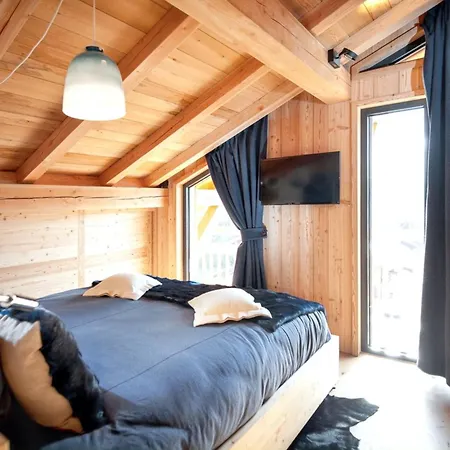 Spacieux A De 210 M² Avec Jacuzzi Et Jardin Chalet *